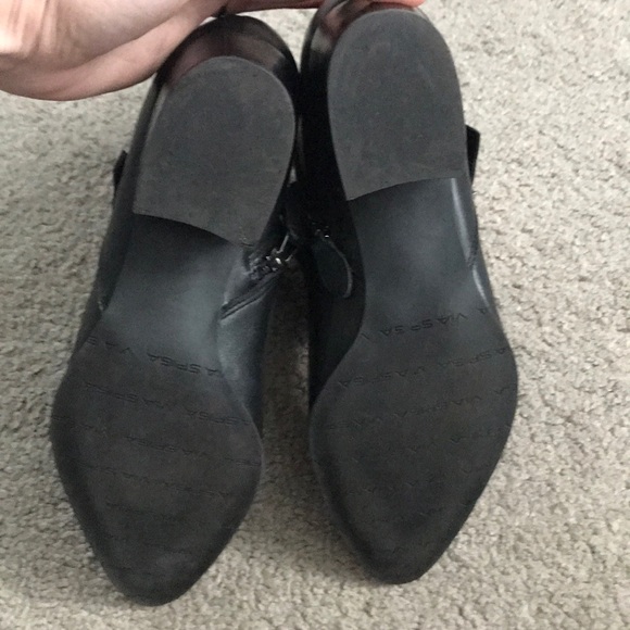 Via Spiga black leather ankle booties 7.5 - Picture 4 of 5